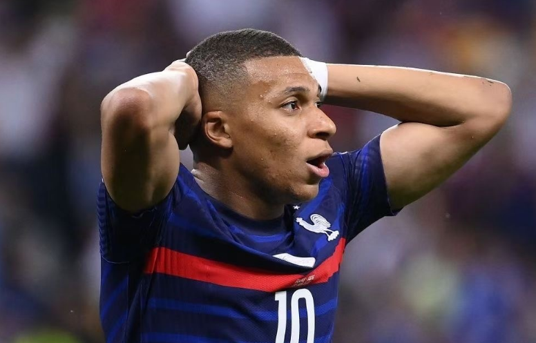 关于法国羽毛球队翻盘丹麦羽毛球队，辛杜制霸全场的信息